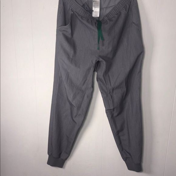 Men’s Figs scrub set gray green string size Large technical collection - Picture 7 of 12
